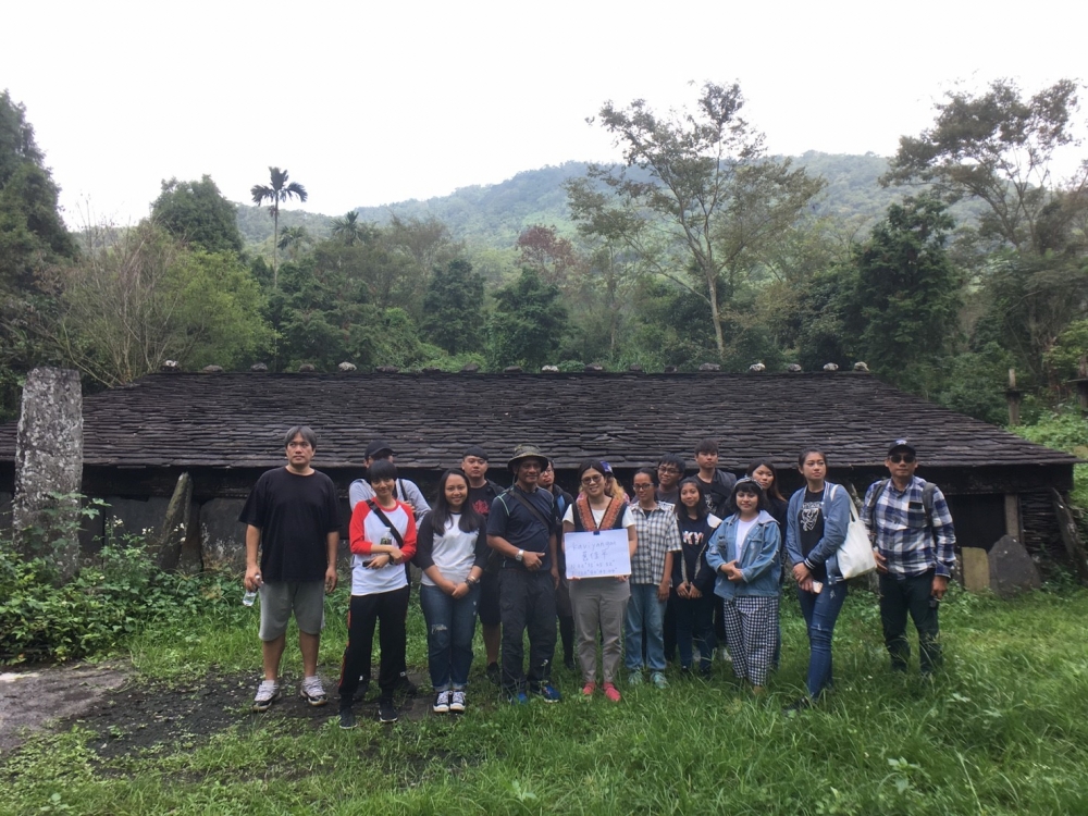 屏科大師生參與佳平部落傳統領域點為坐標調查，此地點為佳平部落傳統領袖zinguru 家屋。