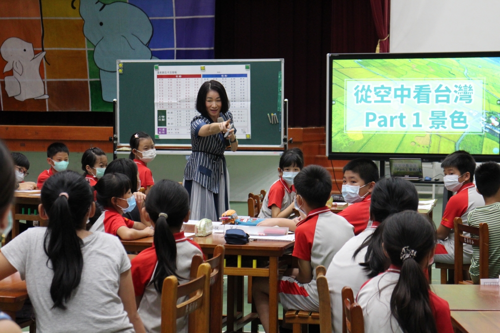 溫美玉老師獲邀擔任東華大學駐校教育家，以基地學習與共學社群方式，提昇偏鄉教學資源。